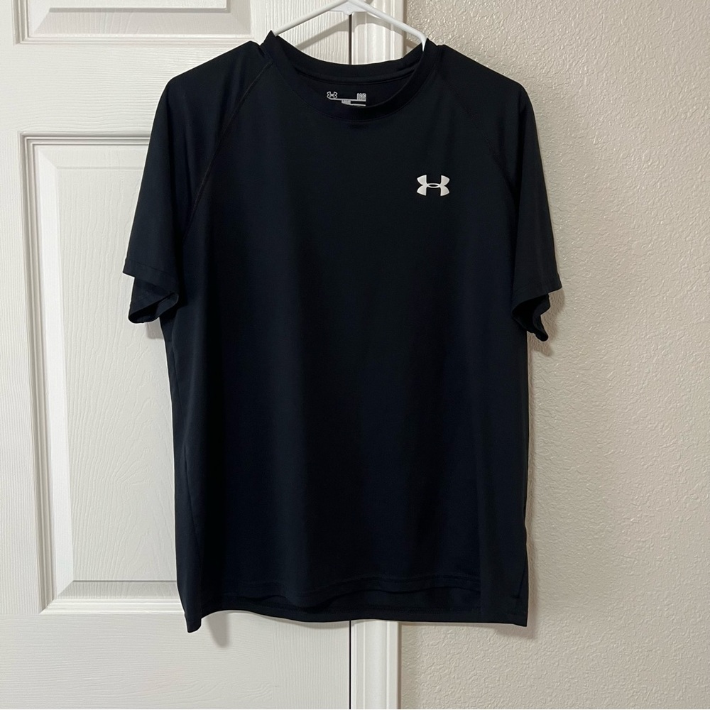 Under Armour Men’s Black Athletic T-Shirt - Large